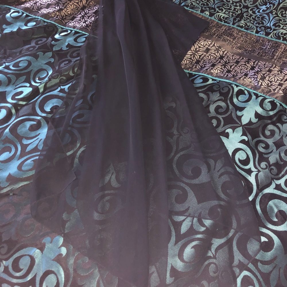 Black shawl